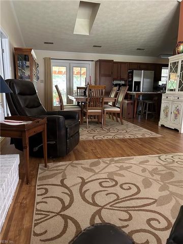 111 Faulkner RD, Yorktown, VA 23692