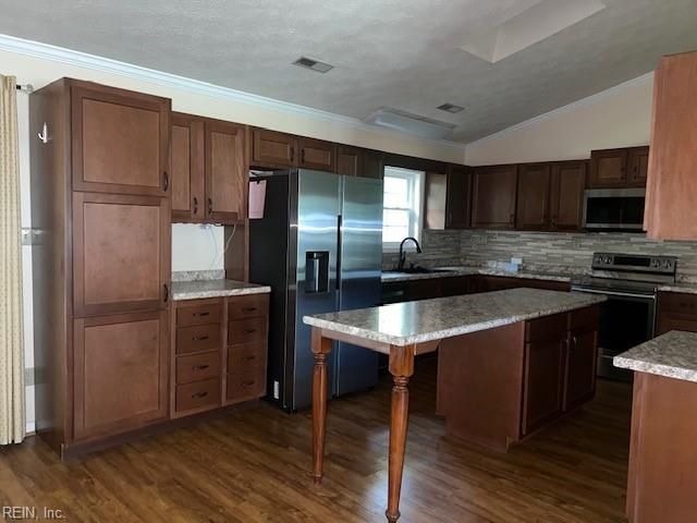 111 Faulkner RD, Yorktown, VA 23692