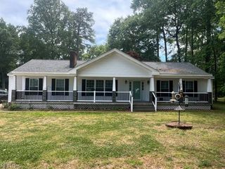 111 Faulkner RD, Yorktown, VA 23692