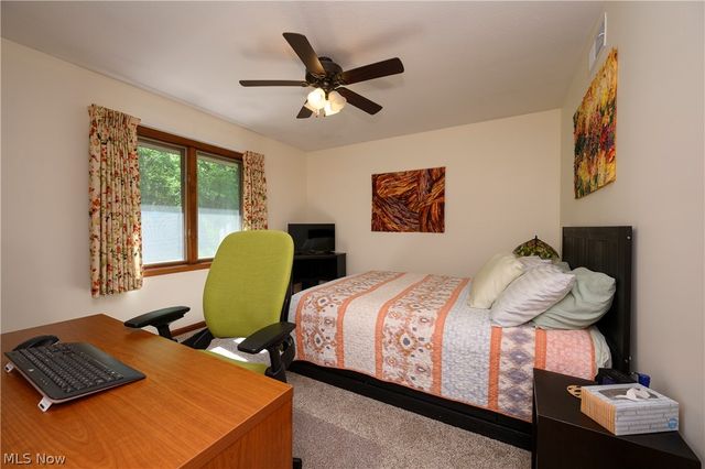 8365 Crinkleroot Clearing, Brecksville, OH 44141