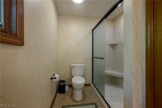 8365 Crinkleroot Clearing, Brecksville, OH 44141