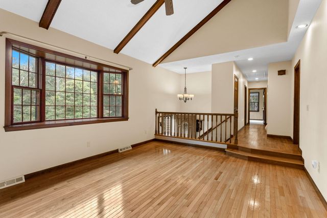 2 Robin Road, Sandwich, MA 02563