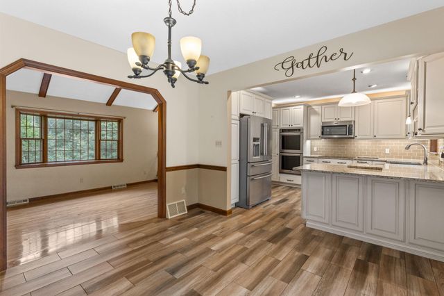 2 Robin Road, Sandwich, MA 02563