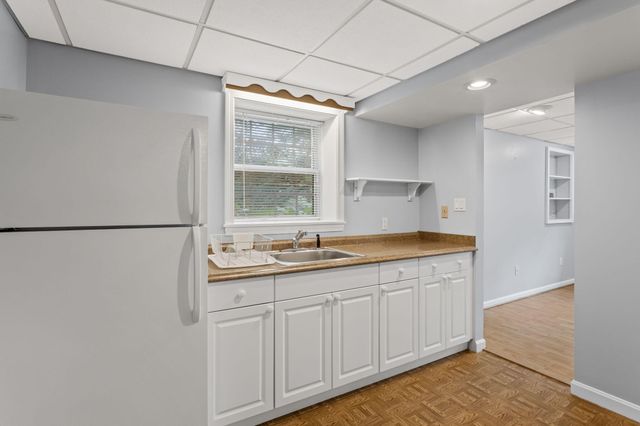 2 Robin Road, Sandwich, MA 02563