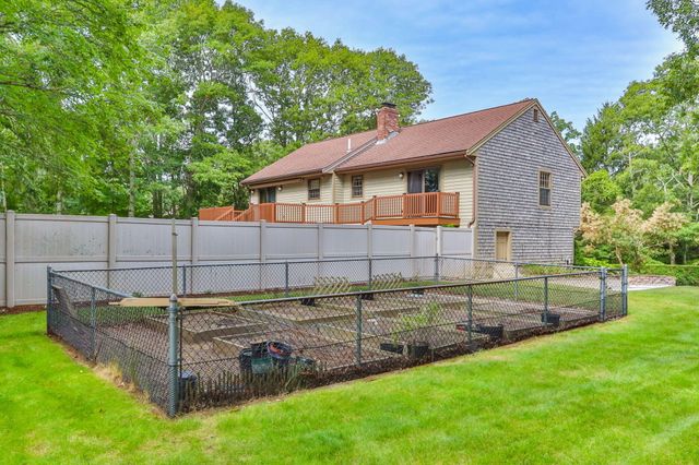 2 Robin Road, Sandwich, MA 02563