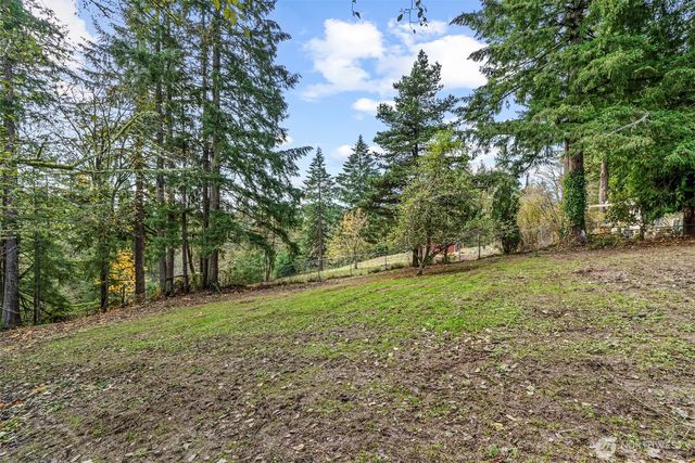 235 Holcomb Spur Road, Kelso, WA 98626