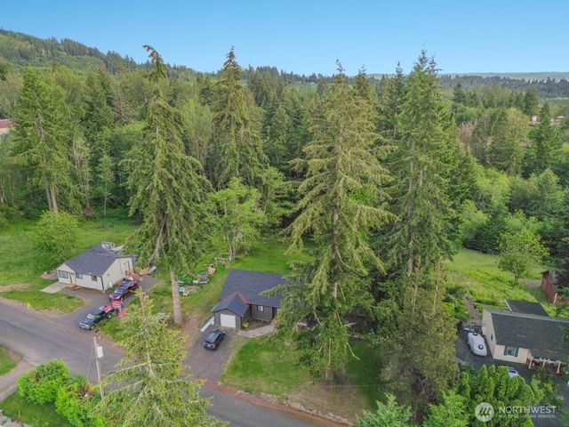 235 Holcomb Spur Road, Kelso, WA 98626