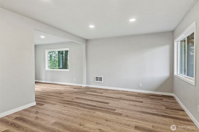 235 Holcomb Spur Road, Kelso, WA 98626