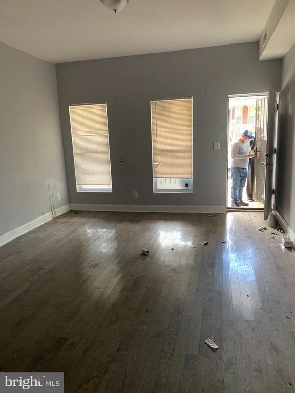 Image 14 of property listing at 2752 W MOSHER ST, Baltimore, MD 21216