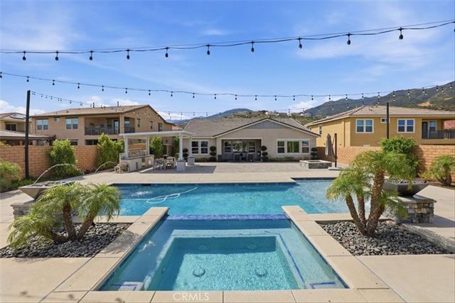 2627 Chad Zeller Lane, Corona, CA 92882
