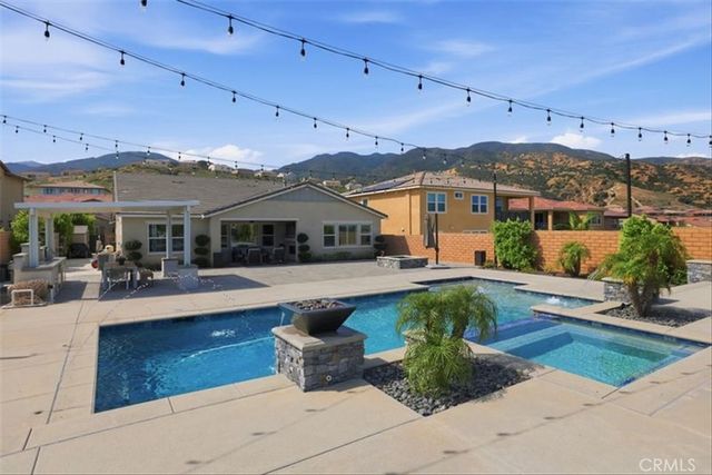 2627 Chad Zeller Lane, Corona, CA 92882