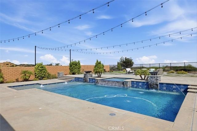 2627 Chad Zeller Lane, Corona, CA 92882