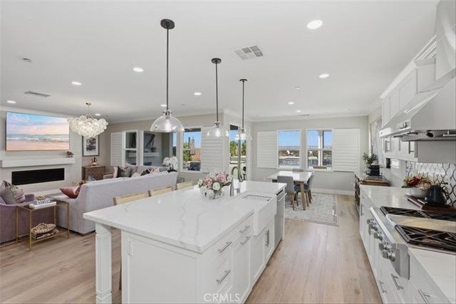 2627 Chad Zeller Lane, Corona, CA 92882