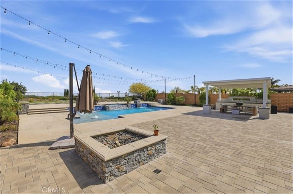 Image 14 of property listing at 2627 Chad Zeller Lane, Corona, CA 92882
