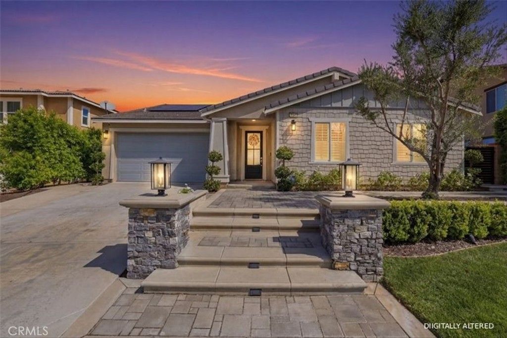 Image 4 of property listing at 2627 Chad Zeller Lane, Corona, CA 92882