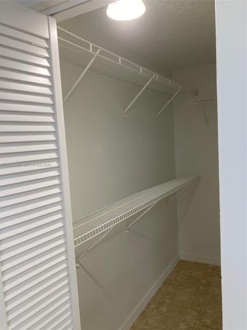 6995 NW 186th St E403, Hialeah, FL 33015