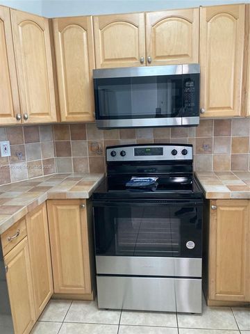6995 NW 186th St E403, Hialeah, FL 33015