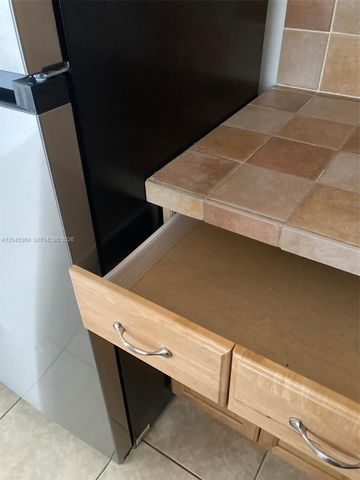 6995 NW 186th St E403, Hialeah, FL 33015