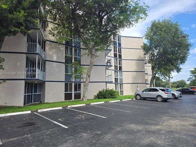 6995 NW 186th St E403, Hialeah, FL 33015