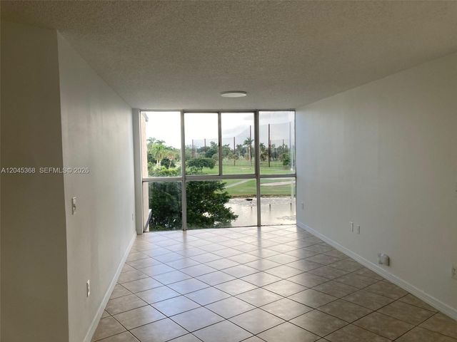 6995 NW 186th St E403, Hialeah, FL 33015