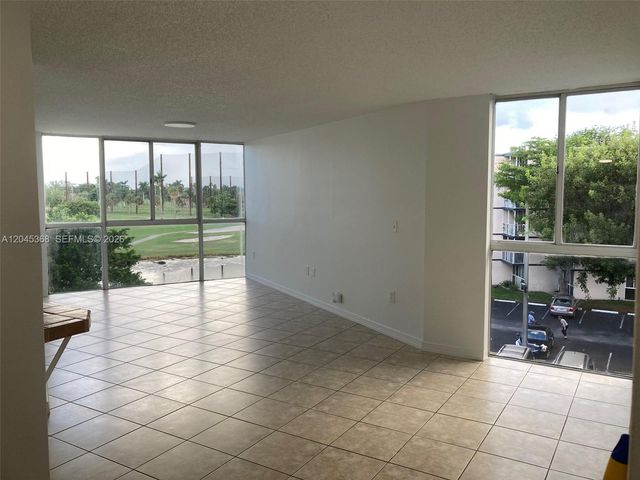 6995 NW 186th St E403, Hialeah, FL 33015