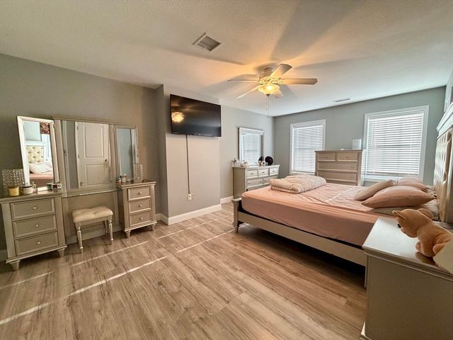 173 Russell St, Springfield, MA 01104