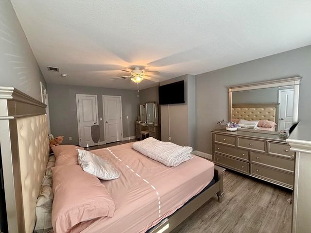 173 Russell St, Springfield, MA 01104