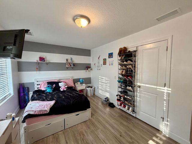 173 Russell St, Springfield, MA 01104