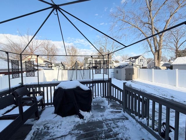 173 Russell St, Springfield, MA 01104