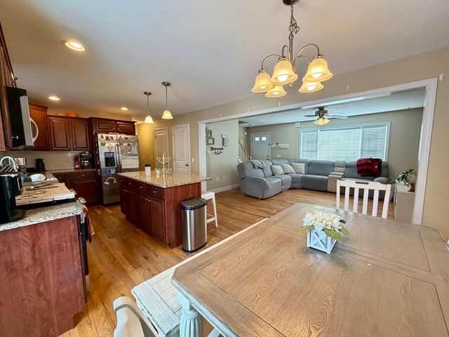 173 Russell St, Springfield, MA 01104