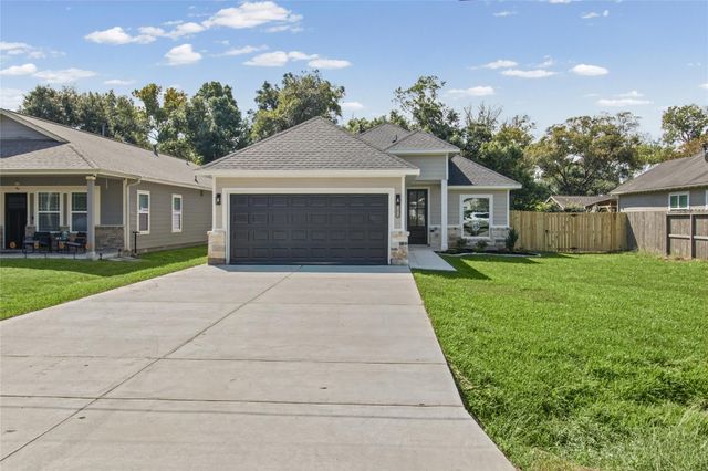 12025 21st Street, Santa Fe, TX 77510