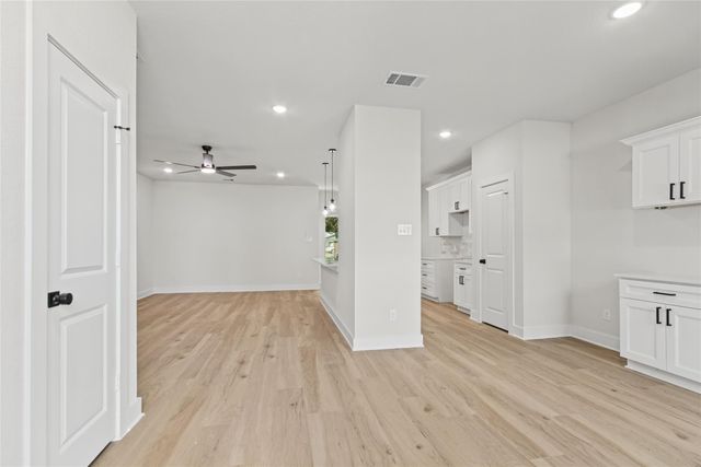 12025 21st Street, Santa Fe, TX 77510