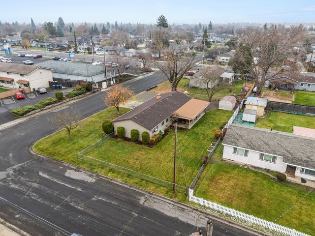 2009 Grandview Avenue, Medford, OR 97504