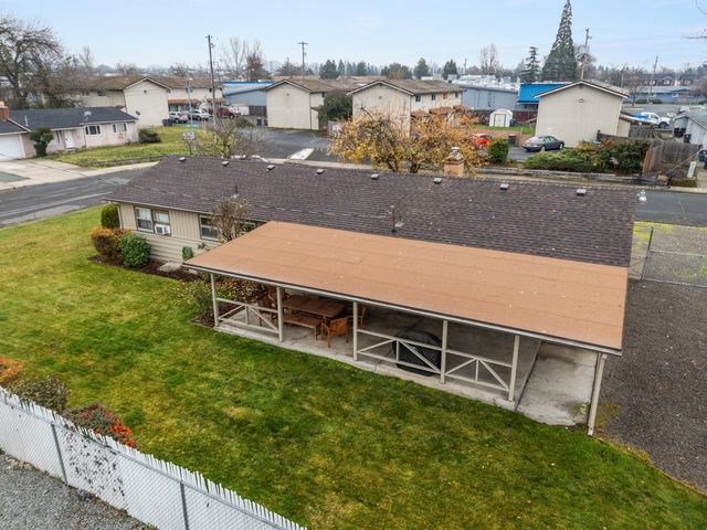 2009 Grandview Avenue, Medford, OR 97504