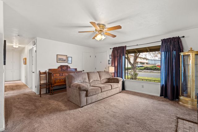 2009 Grandview Avenue, Medford, OR 97504