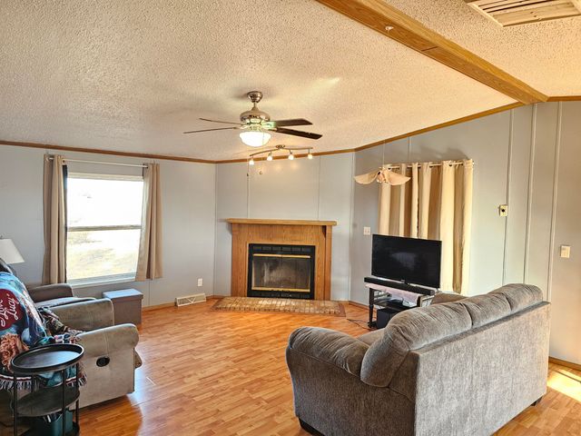 4 Manzano Street, Moriarty, NM 87035