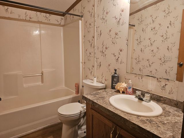 4 Manzano Street, Moriarty, NM 87035