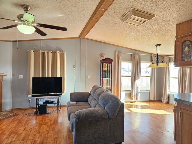 4 Manzano Street, Moriarty, NM 87035