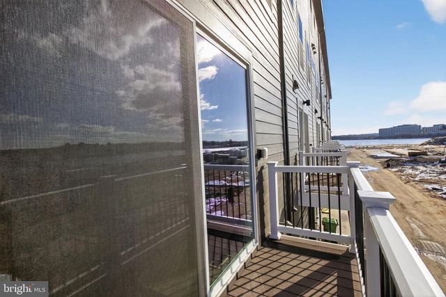 2716 LIGHT ST, Baltimore, MD 21230