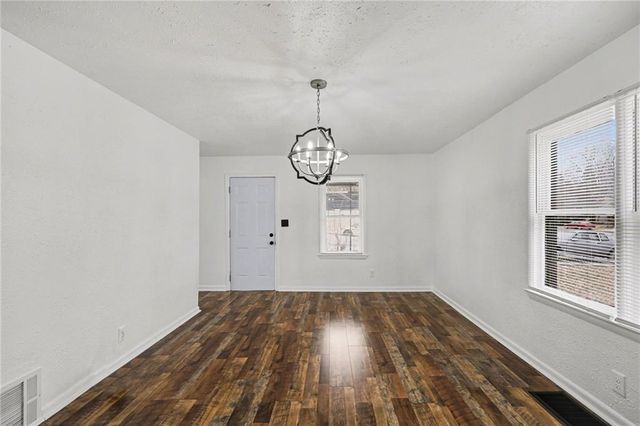 9615 E 18th Street S, Independence, MO 64052