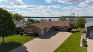1606 S Shore Drive, Worthington, MN 56187