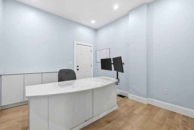 129 N Washington St 1, Boston, MA 02114