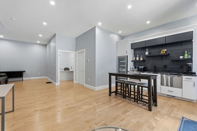 129 N Washington St 1, Boston, MA 02114