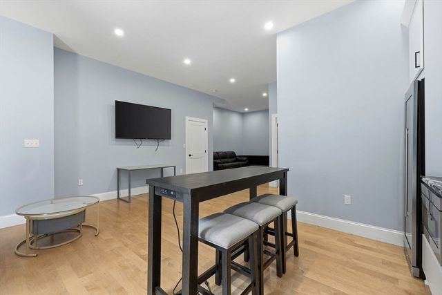 129 N Washington St 1, Boston, MA 02114