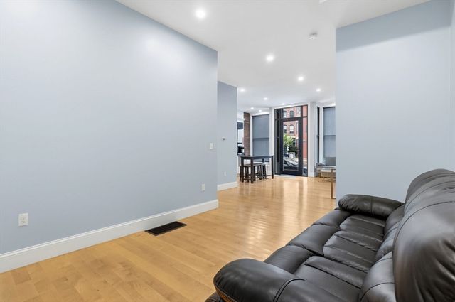129 N Washington St 1, Boston, MA 02114