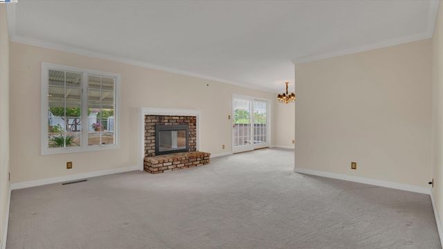 389 Mavis Dr, Pleasanton, CA 94566