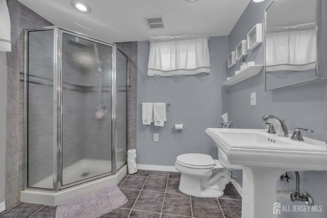 71 Pine Street, Spotswood, NJ 08884