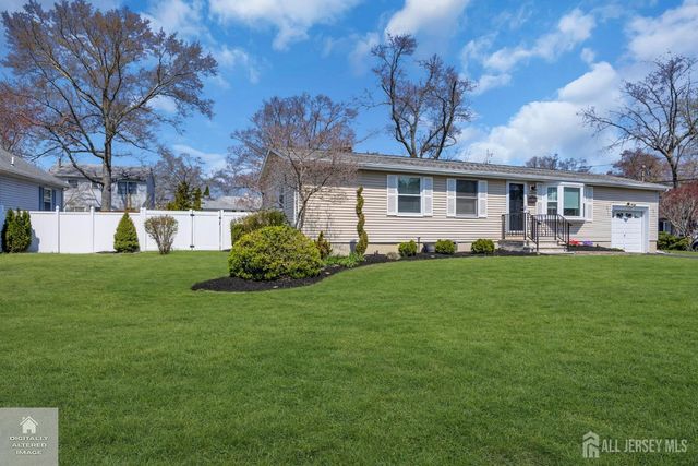 71 Pine Street, Spotswood, NJ 08884