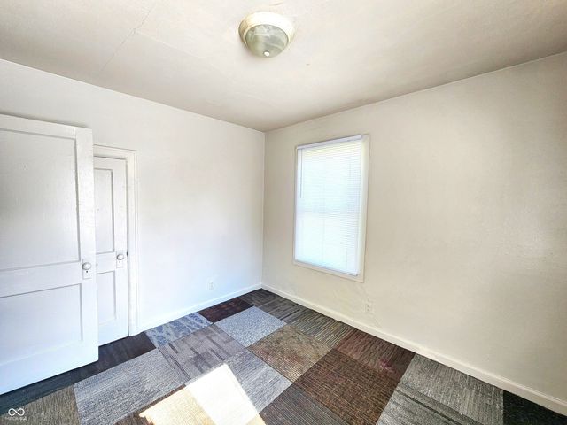 1424 E 30th Street, Anderson, IN 46016
