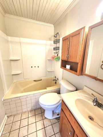 1424 E 30th Street, Anderson, IN 46016